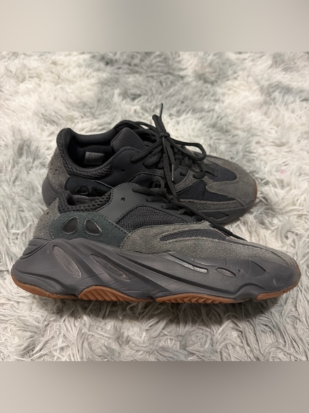 Adidas Yeezy Boost 700 Utility Black Size 7